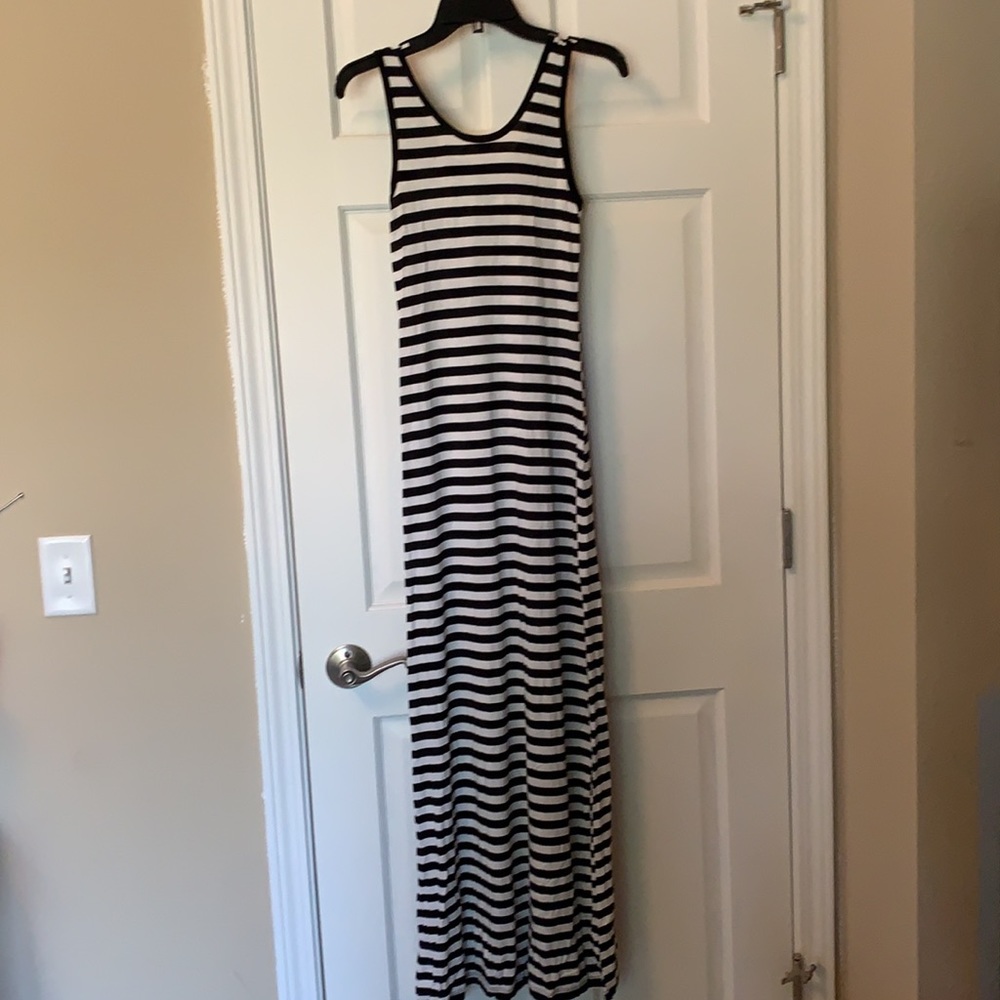 Stripe Maxi Dress. - Picture 5 of 6